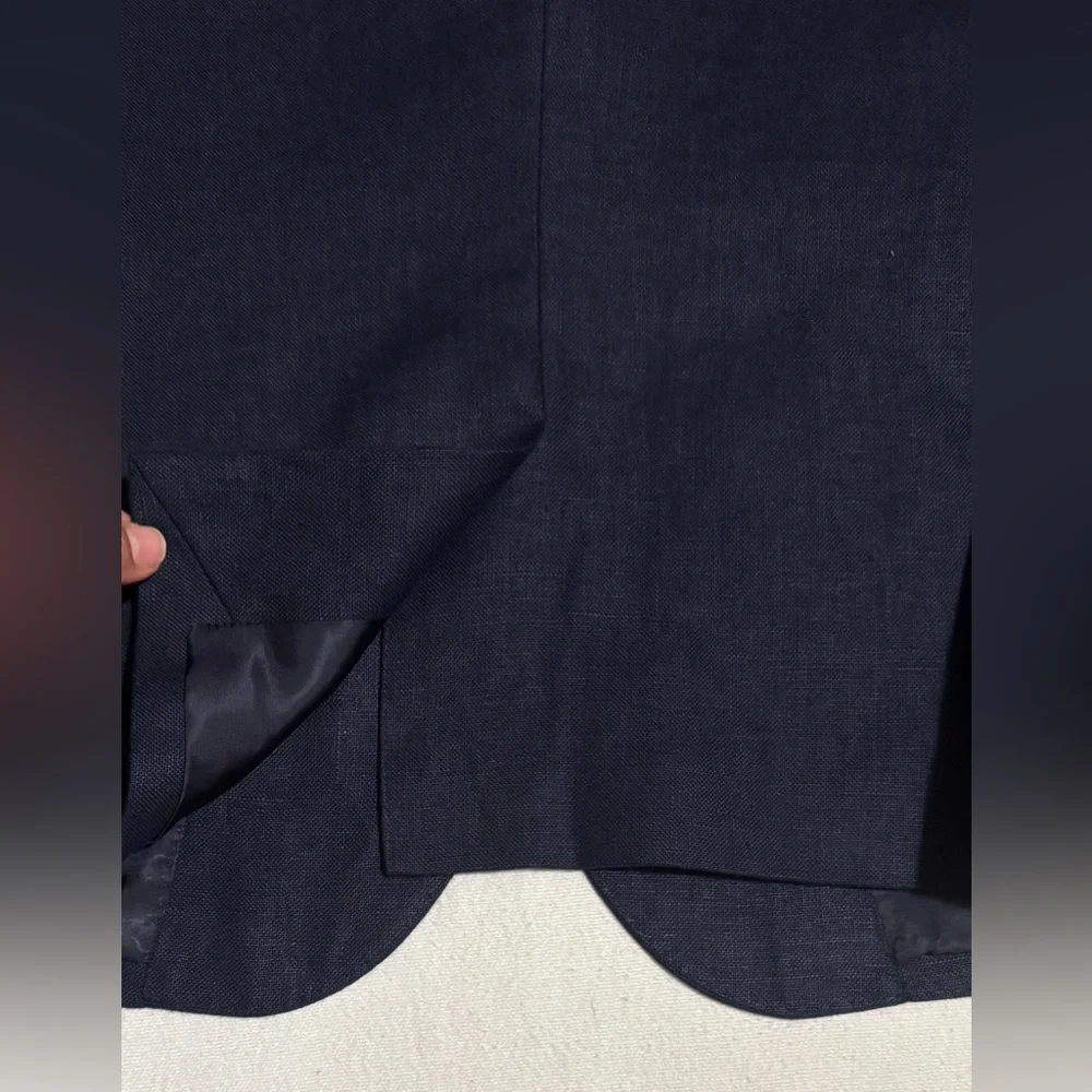 J. Crew Men’s Navy Blue Blazer, Size 4. 100% Linen. NWOT